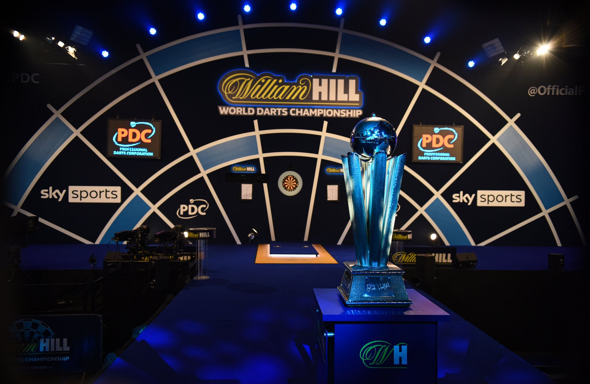 Selco offers £100k jackpot for nine-dart double at World Championship